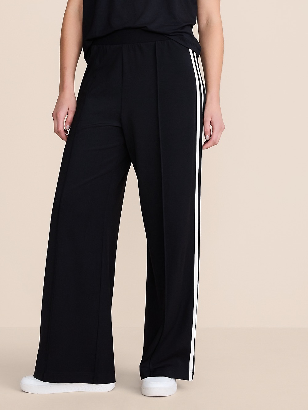 NWT Lou & Grey Double Stripe Pintucked Pants